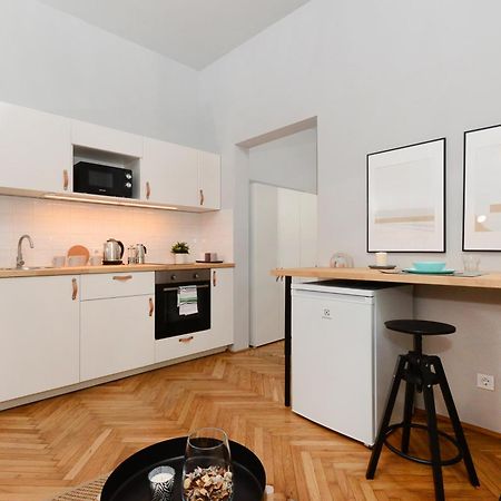 Monochrome Chic Apartments R613 Budapest Esterno foto