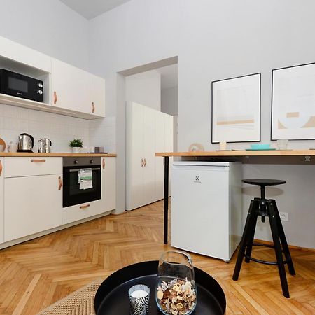 Monochrome Chic Apartments R613 Budapest Esterno foto